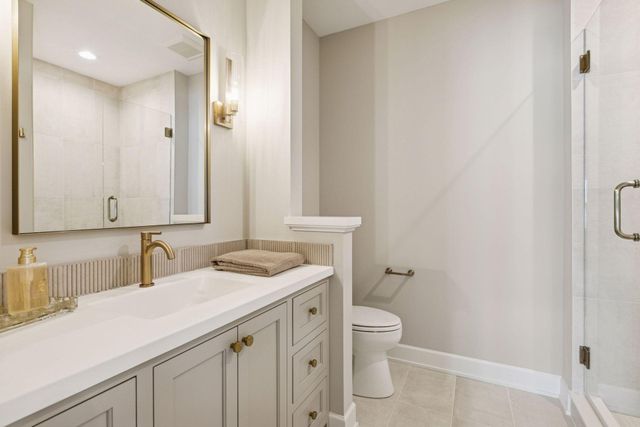 599 Harbor Court, Shoreview, MN 55126