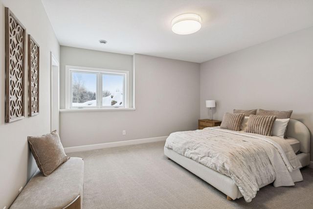 599 Harbor Court, Shoreview, MN 55126