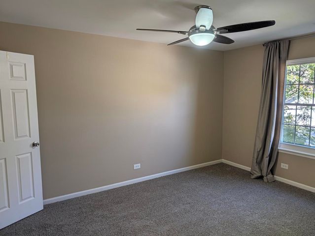103 Marble Hill Court B2, Schaumburg, IL 60193