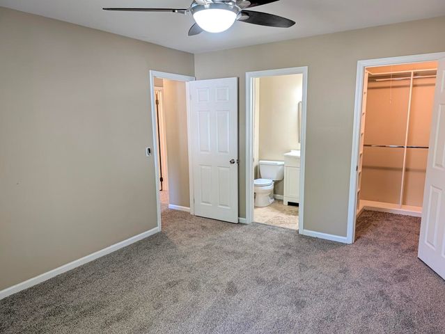103 Marble Hill Court B2, Schaumburg, IL 60193