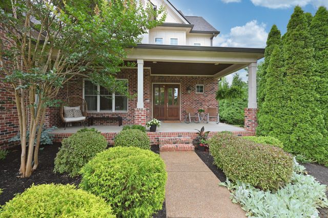 4105 Banner Square Ln, Arrington, TN 37014