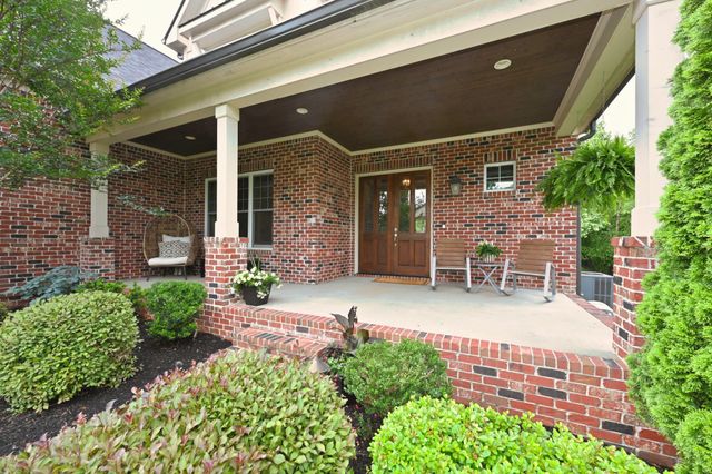 4105 Banner Square Ln, Arrington, TN 37014