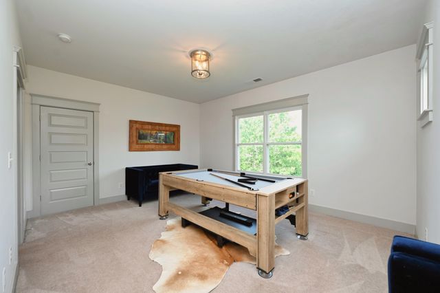 4105 Banner Square Ln, Arrington, TN 37014