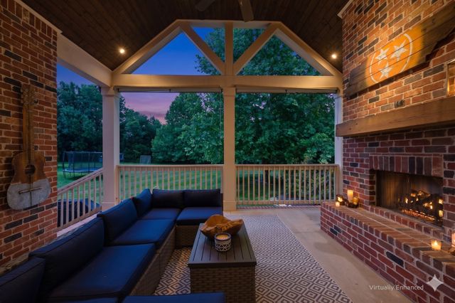 4105 Banner Square Ln, Arrington, TN 37014
