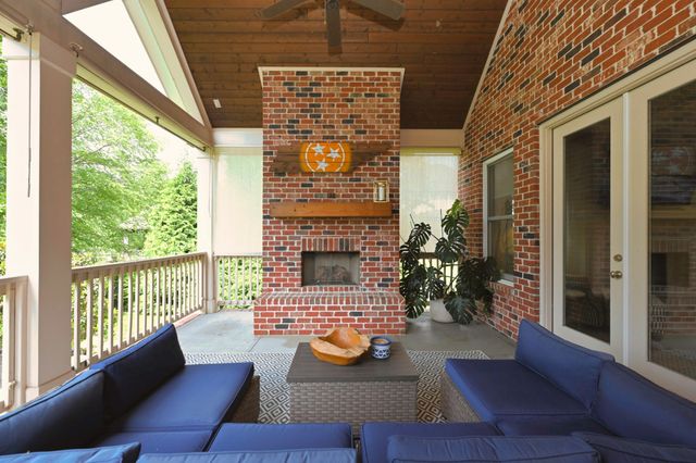 4105 Banner Square Ln, Arrington, TN 37014