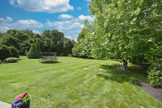4105 Banner Square Ln, Arrington, TN 37014