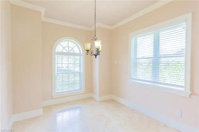 2915 Coco Lakes DR, Naples, FL 34105