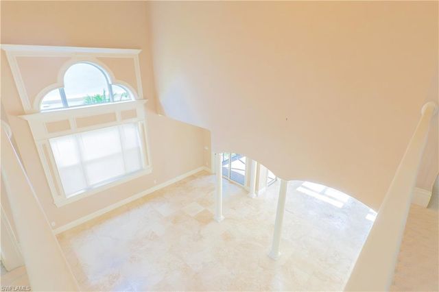 2915 Coco Lakes DR, Naples, FL 34105