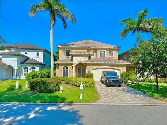 2915 Coco Lakes DR, Naples, FL 34105