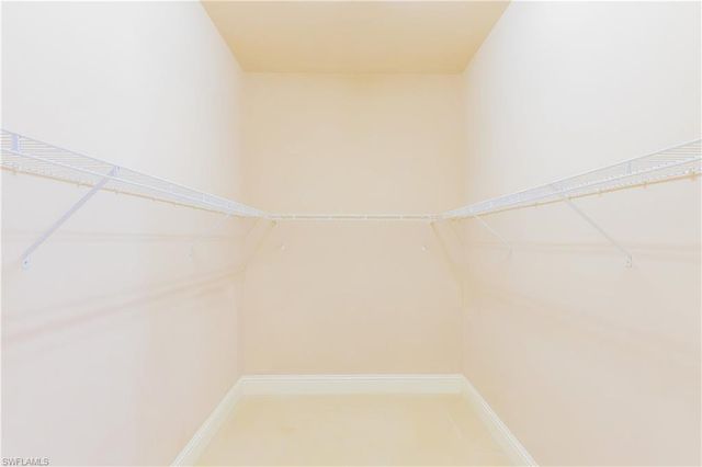 2915 Coco Lakes DR, Naples, FL 34105