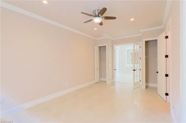 2915 Coco Lakes DR, Naples, FL 34105