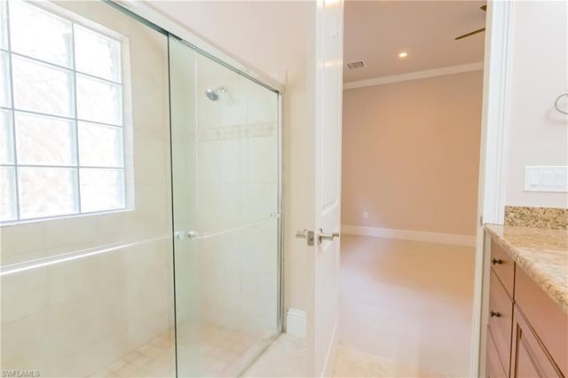 2915 Coco Lakes DR, Naples, FL 34105