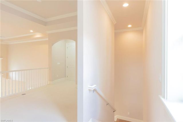 2915 Coco Lakes DR, Naples, FL 34105