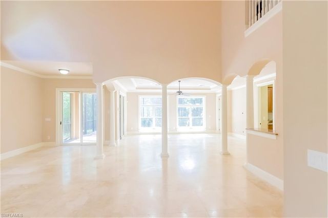 2915 Coco Lakes DR, Naples, FL 34105