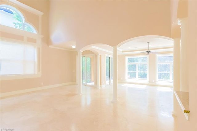 2915 Coco Lakes DR, Naples, FL 34105