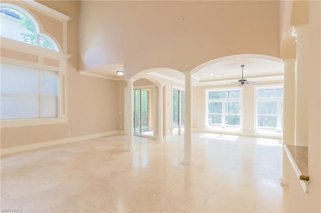 2915 Coco Lakes DR, Naples, FL 34105