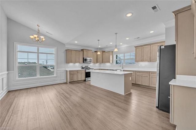 728 W Ocean View AVE, Norfolk, VA 23503