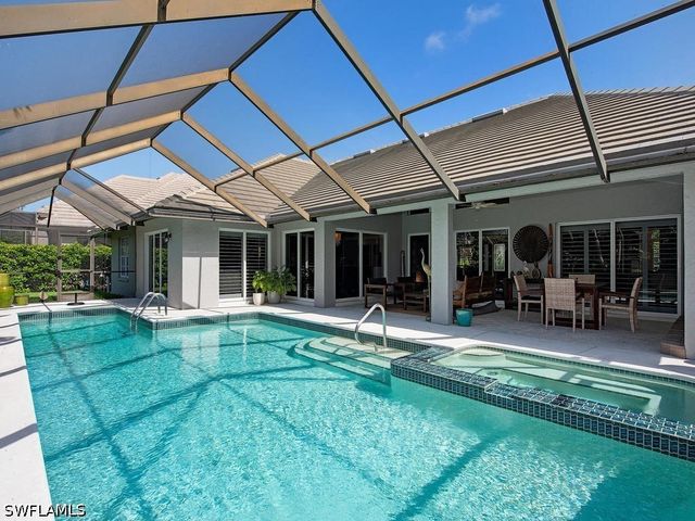712 Shadow Lake LN, Naples, FL 34108