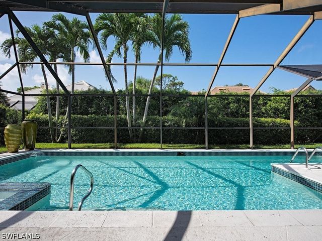 712 Shadow Lake LN, Naples, FL 34108