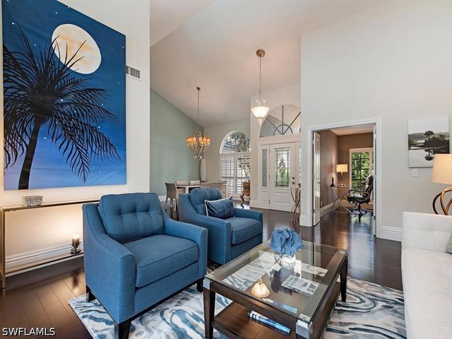 712 Shadow Lake LN, Naples, FL 34108