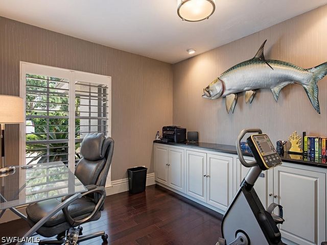 712 Shadow Lake LN, Naples, FL 34108