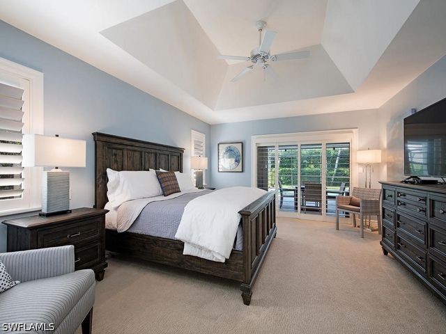 712 Shadow Lake LN, Naples, FL 34108
