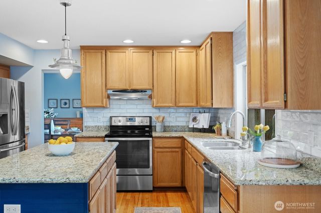 3425 241st Place SE, Sammamish, WA 98029