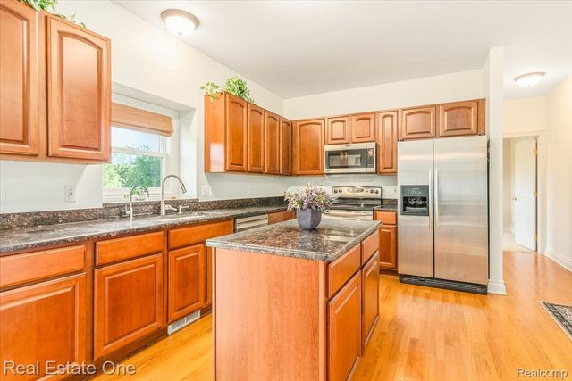 47820 CANDACE Lane, Canton Charter Township, MI 48187