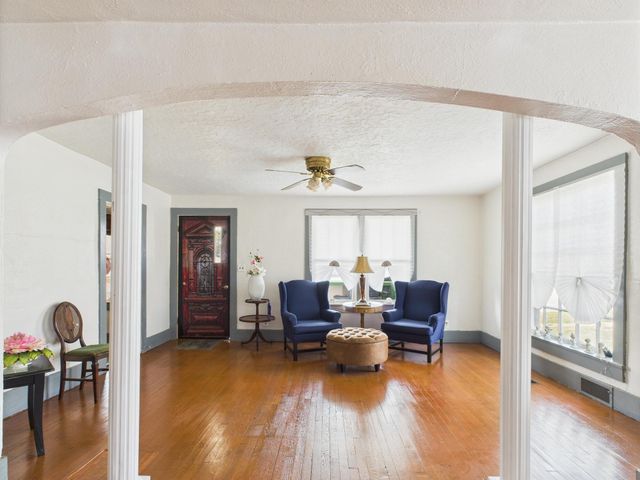 420 Ozark Street, Cabool, MO 65689