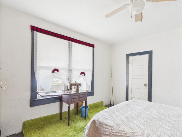 420 Ozark Street, Cabool, MO 65689