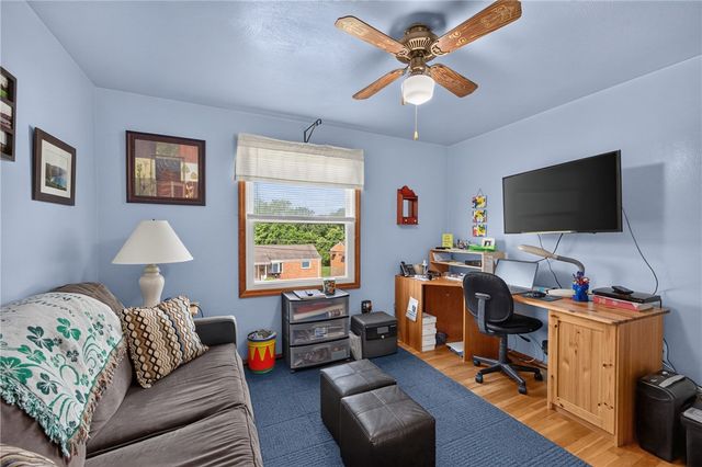 3793 Gary Dr, Baldwin Boro, PA 15227