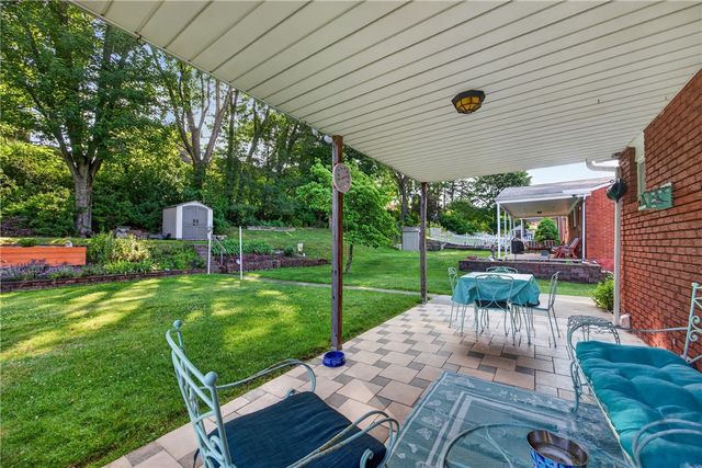3793 Gary Dr, Baldwin Boro, PA 15227