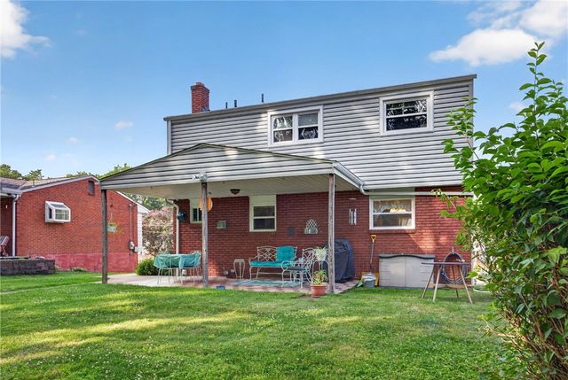 3793 Gary Dr, Baldwin Boro, PA 15227