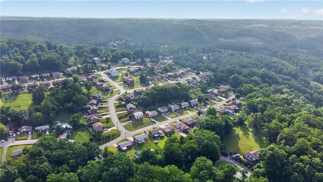 3793 Gary Dr, Baldwin Boro, PA 15227