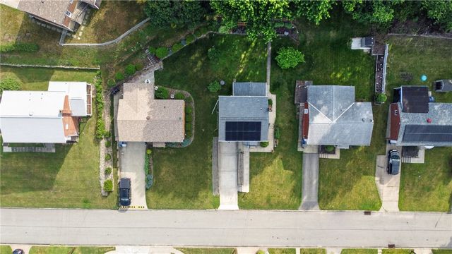 3793 Gary Dr, Baldwin Boro, PA 15227