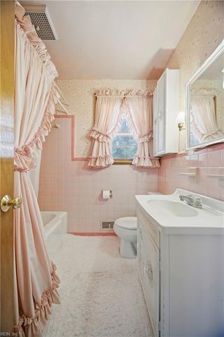 210 Porter RD, Portsmouth, VA 23707