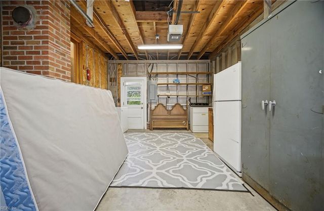 210 Porter RD, Portsmouth, VA 23707
