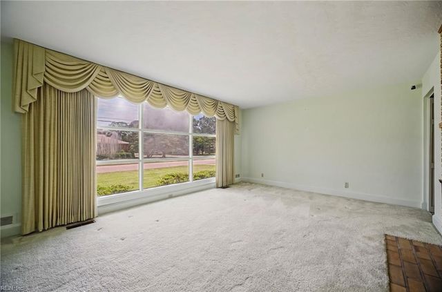 210 Porter RD, Portsmouth, VA 23707