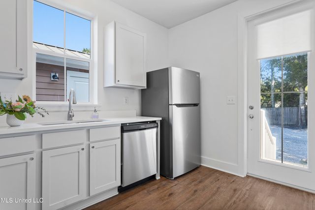 2207 Government Street, 29, Ocean Springs, MS 39564