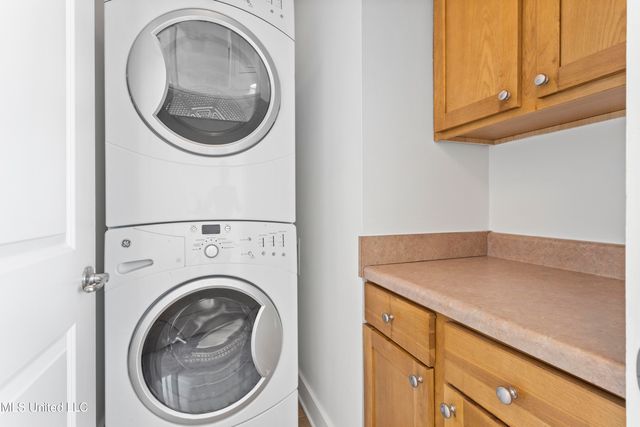 2207 Government Street, 29, Ocean Springs, MS 39564