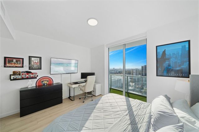 1111 SW 1st Ave 2114-N, Miami, FL 33130