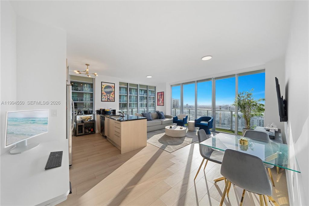 1111 SW 1st Ave 2114-N, Miami, FL 33130