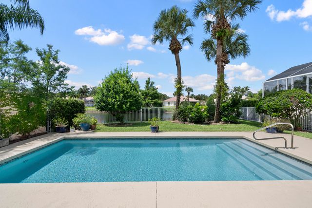 8186 Laborie Lane, Wellington, FL 33414