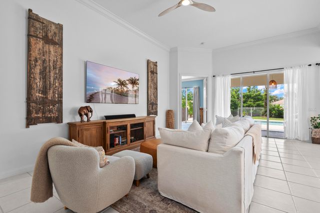 8186 Laborie Lane, Wellington, FL 33414