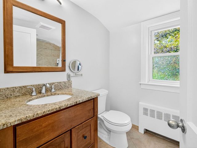 37 Pine St, Bedford, MA 01730