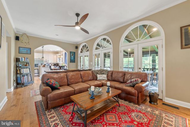 42 POPLAR POINT RD, Edgewater, MD 21037