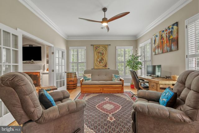 42 POPLAR POINT RD, Edgewater, MD 21037