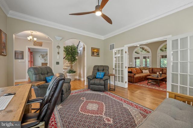 42 POPLAR POINT RD, Edgewater, MD 21037