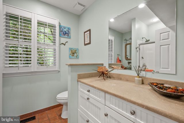 42 POPLAR POINT RD, Edgewater, MD 21037