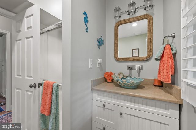 42 POPLAR POINT RD, Edgewater, MD 21037